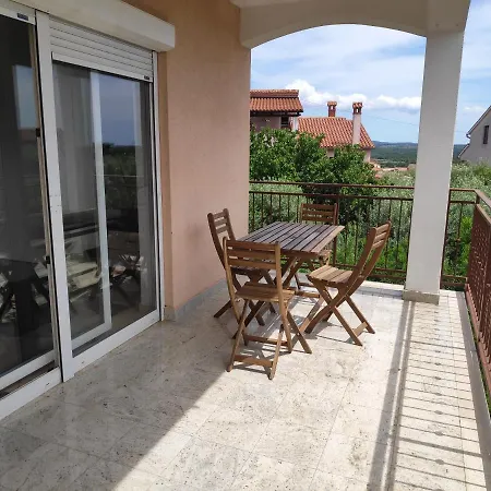 Ema Apartment Tar-Vabriga