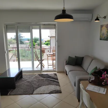 Ema Apartment